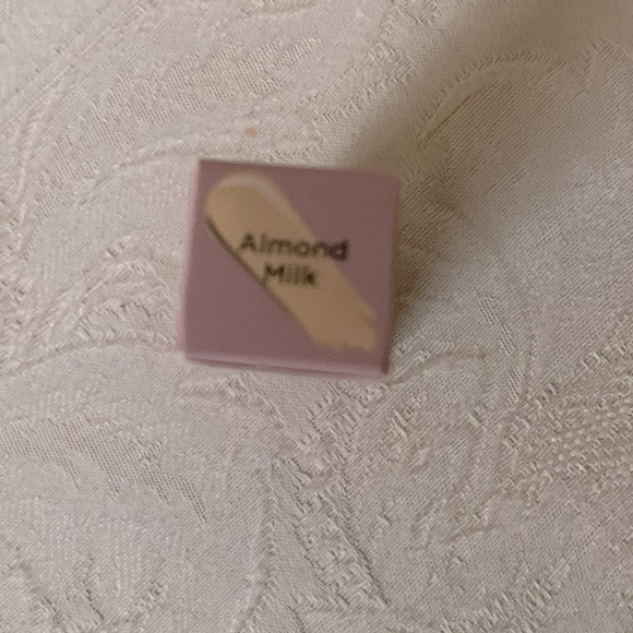 Dominique Cosmetics Wide Awake Concealer in Almond Milk Fair BNIB - Picture 10 of 15